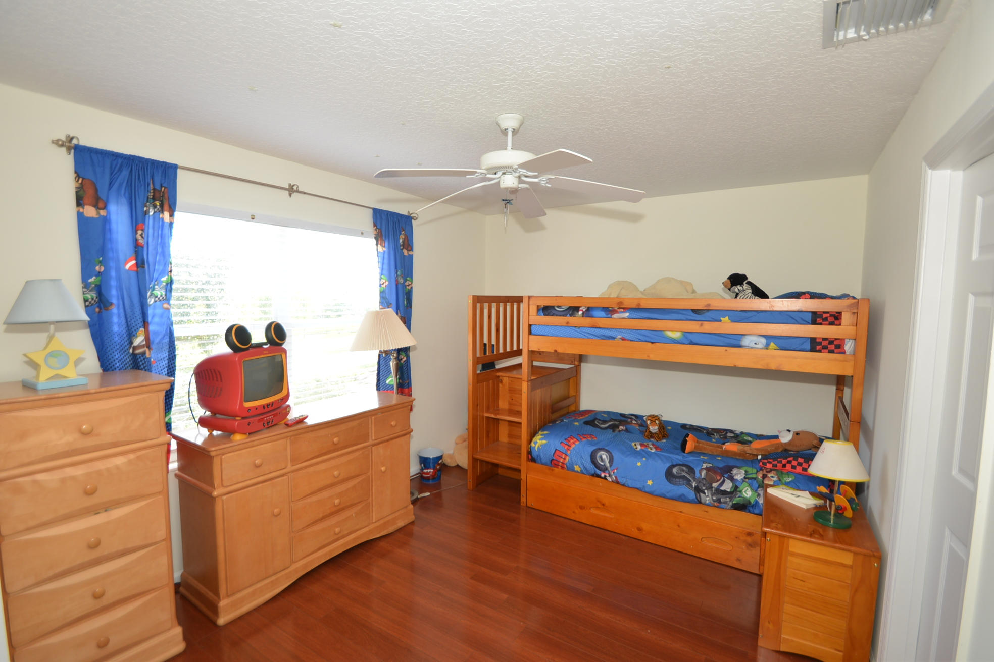 8517 Vía D Oro Boca Raton, FL 33433 - Photo 15 of 32 DSC_7403