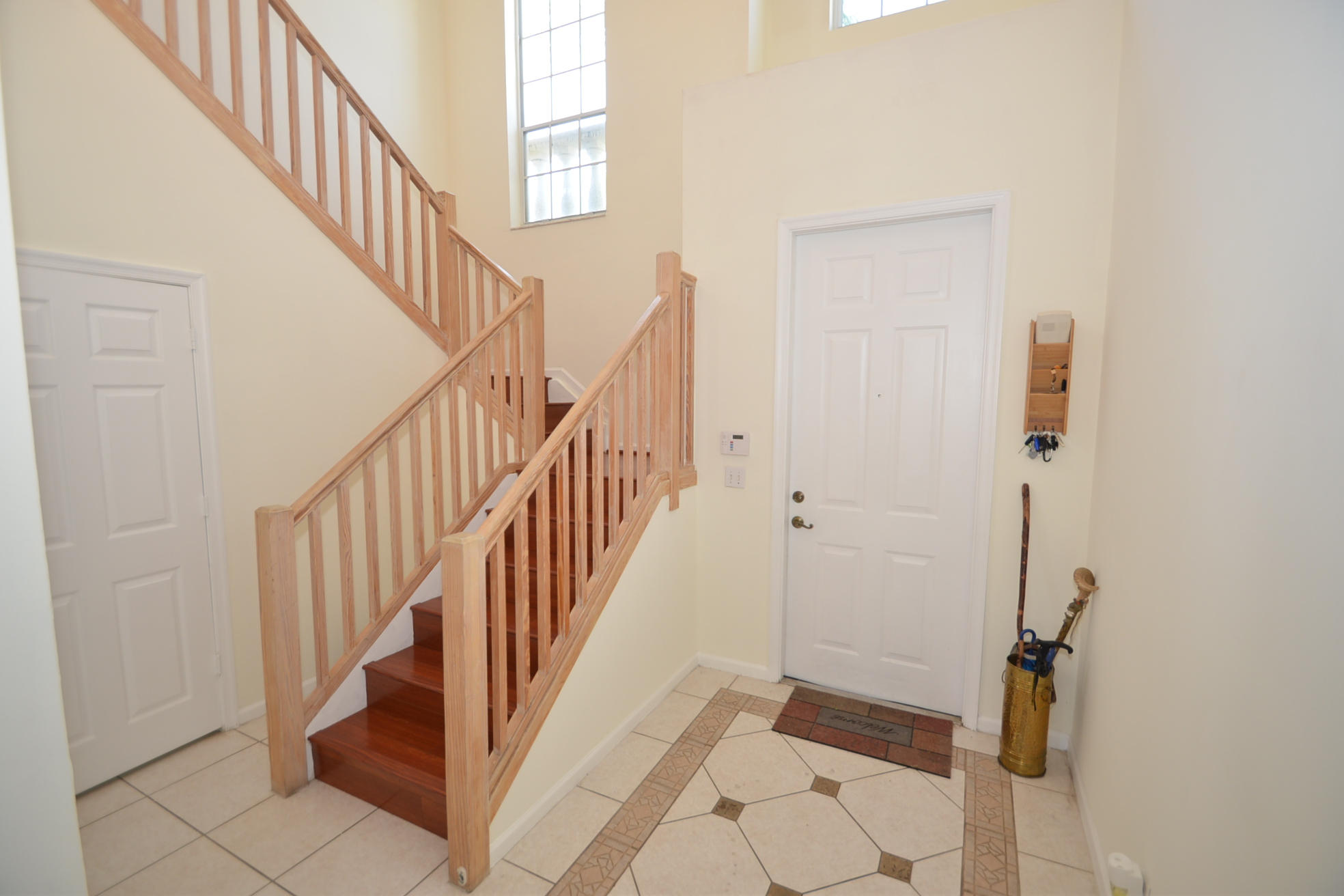 8517 Vía D Oro Boca Raton, FL 33433 - Photo 2 of 32 DSC_7381