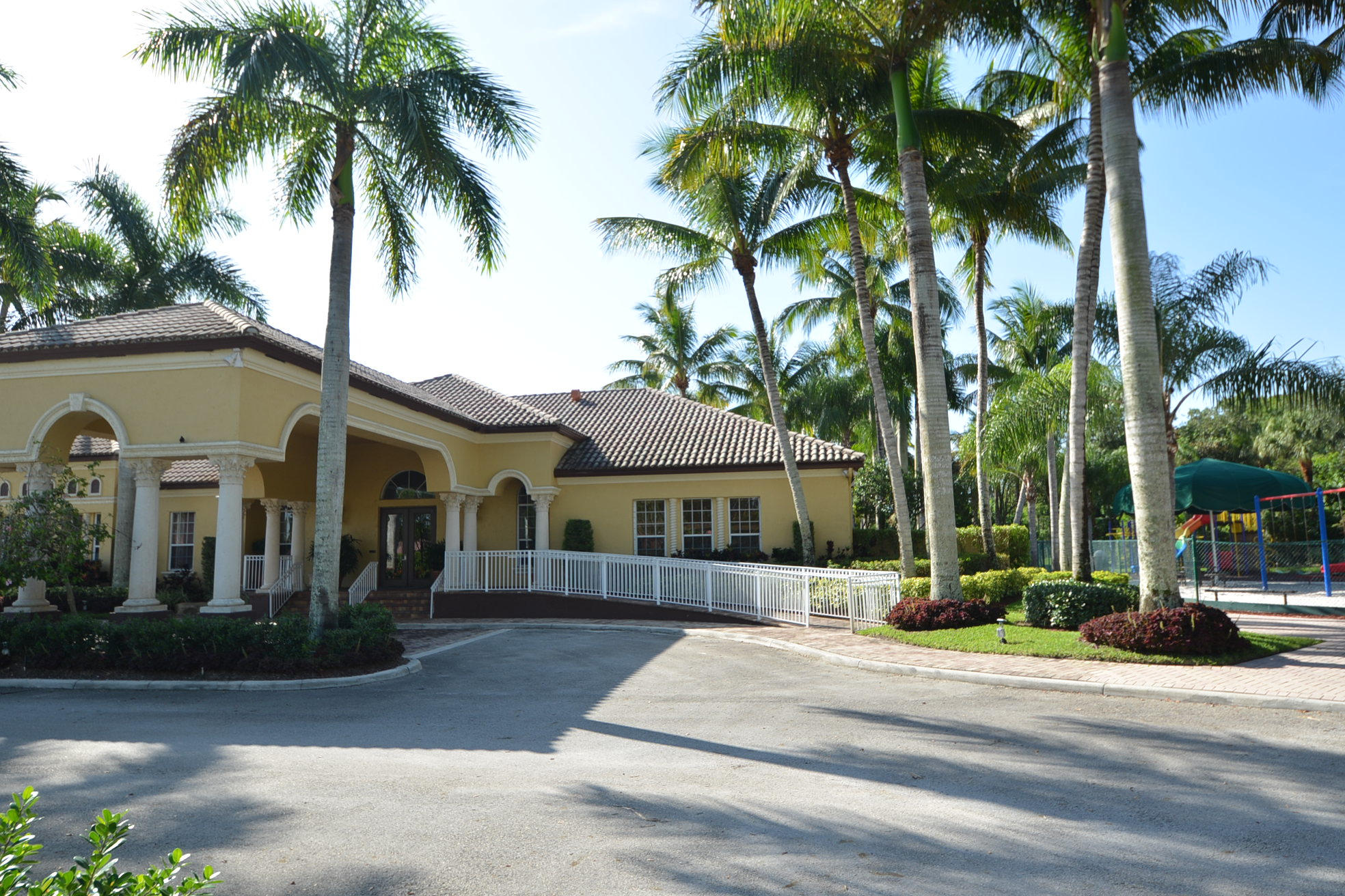 8517 Vía D Oro Boca Raton, FL 33433 - Photo 28 of 32 DSC_7423