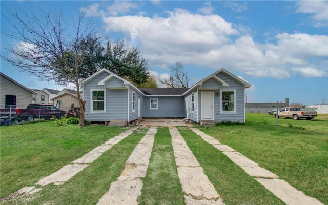 $1,650 | 114 South Iowa Street, La Porte, TX 77571