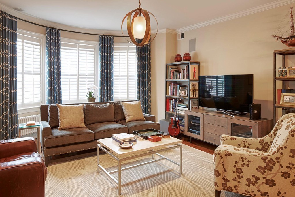 178 Naples Road, Unit 2 Brookline, MA 02446 - Photo 2 of 10 Gallery Image 2