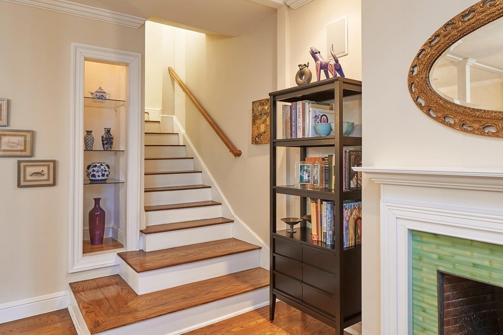 178 Naples Road, Unit 2 Brookline, MA 02446 - Photo 4 of 10 Gallery Image 4