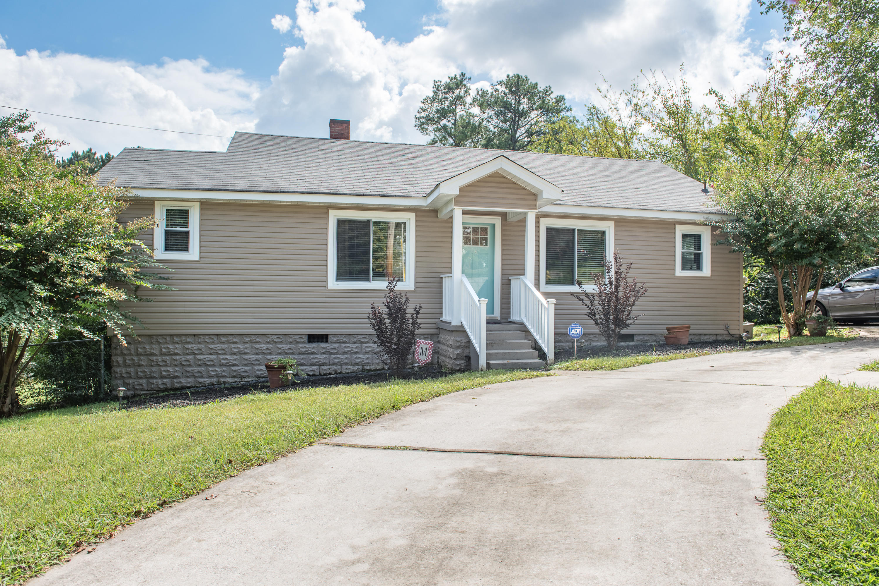1734 John Ross Road Chattanooga, TN 37412 - Photo 1 of 13 Exterior_Front