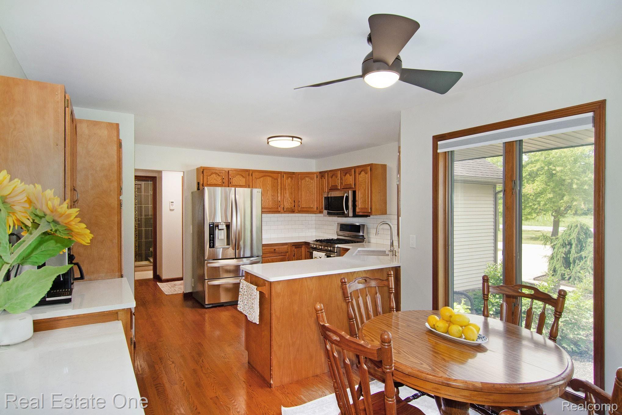 55430 Fairchild Road Macomb, MI 48042 - Photo 4 of 36 4 Kitchen.jpg