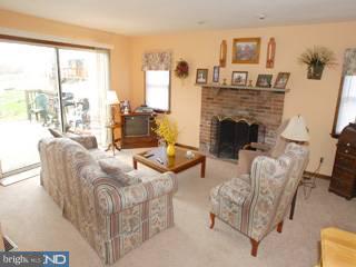 31 Rockwood Road Newtown Square, PA 19073 - Photo 2 of 6
