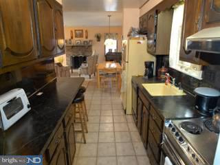 31 Rockwood Road Newtown Square, PA 19073 - Photo 3 of 6