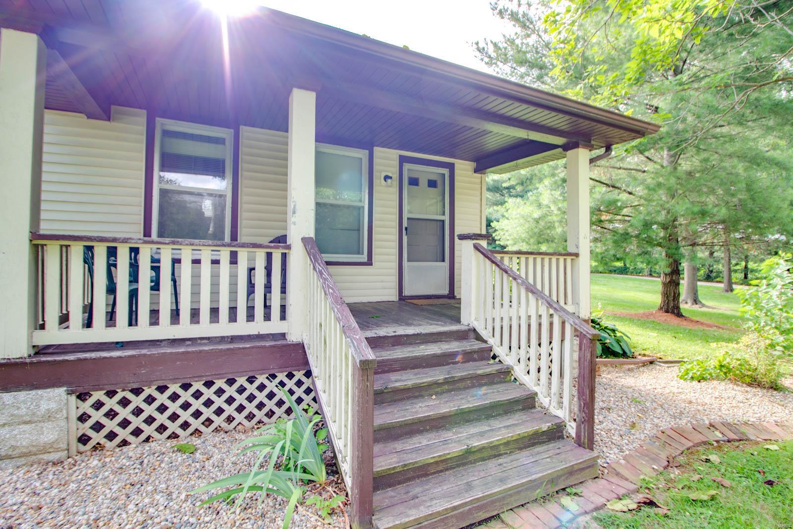 8223 Wood Station Road Alton, IL 62002 - Photo 8 of 20