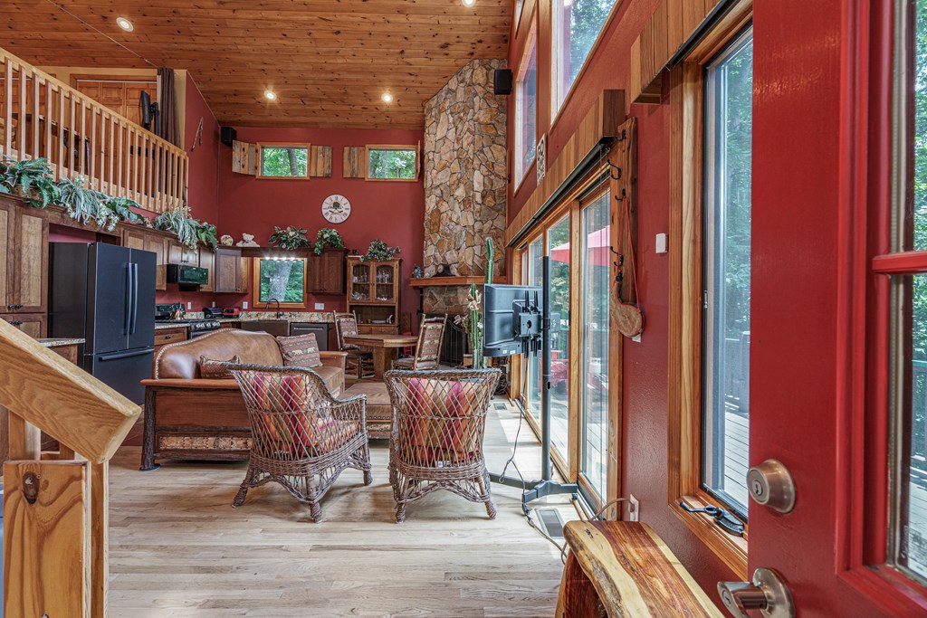 659 Lonesome Pine Road Murphy, NC 28906 - Photo 4 of 54