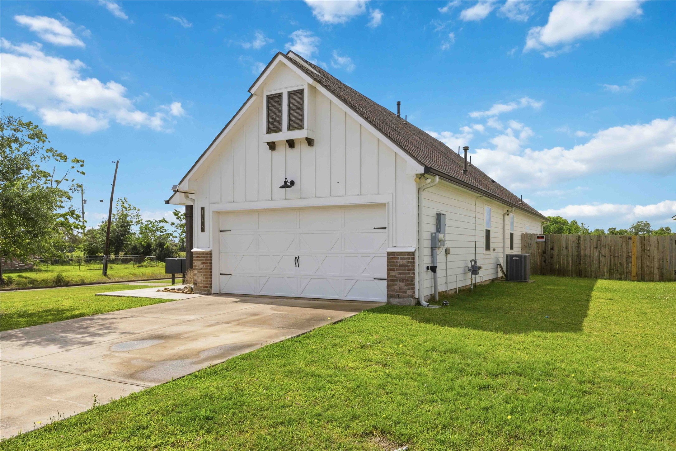 148 Austin Road Angleton, TX 77515 - Photo 2 of 25