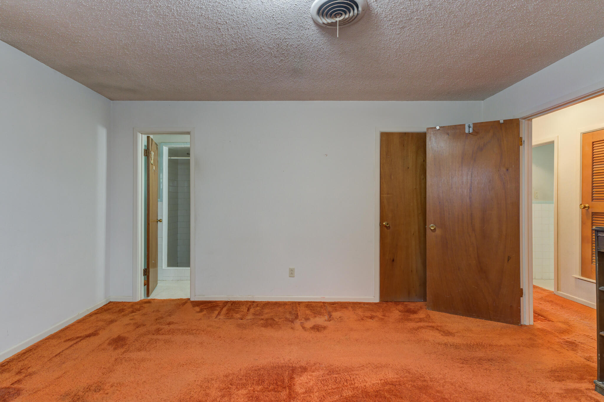 5502 8th Street Lubbock, TX 79416 - Photo 26 of 37 a view of an empty room and window