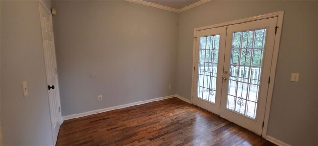 1040 Smith Street Southwest Atlanta, GA 30310 - Photo 3 of 14