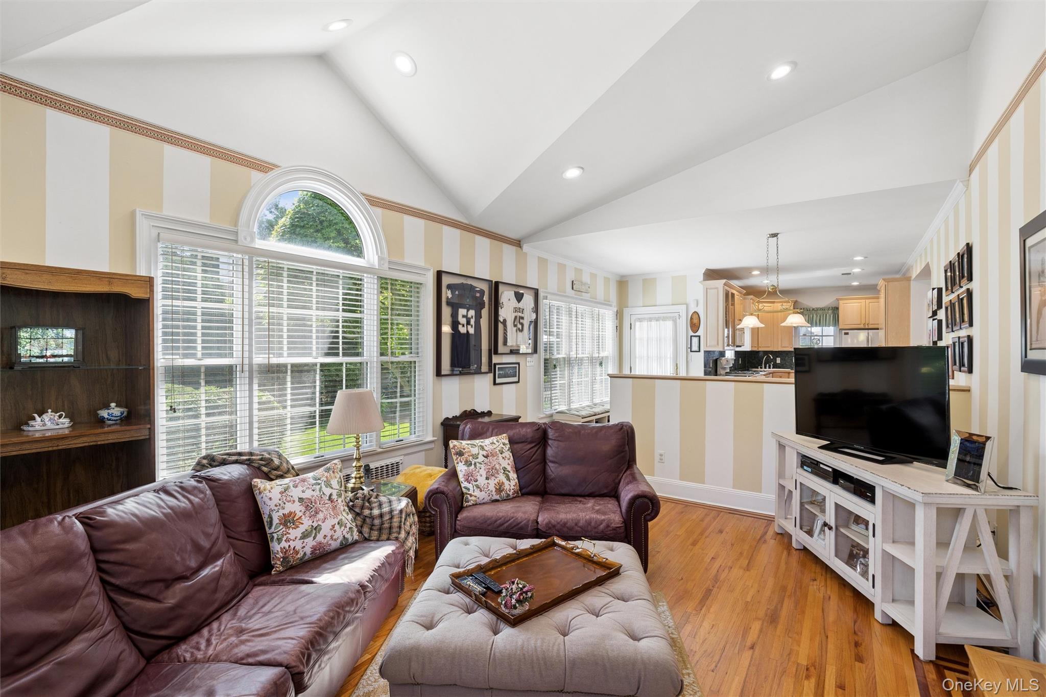 153 Roxbury Road Garden City, NY 11530 - Photo 10 of 42