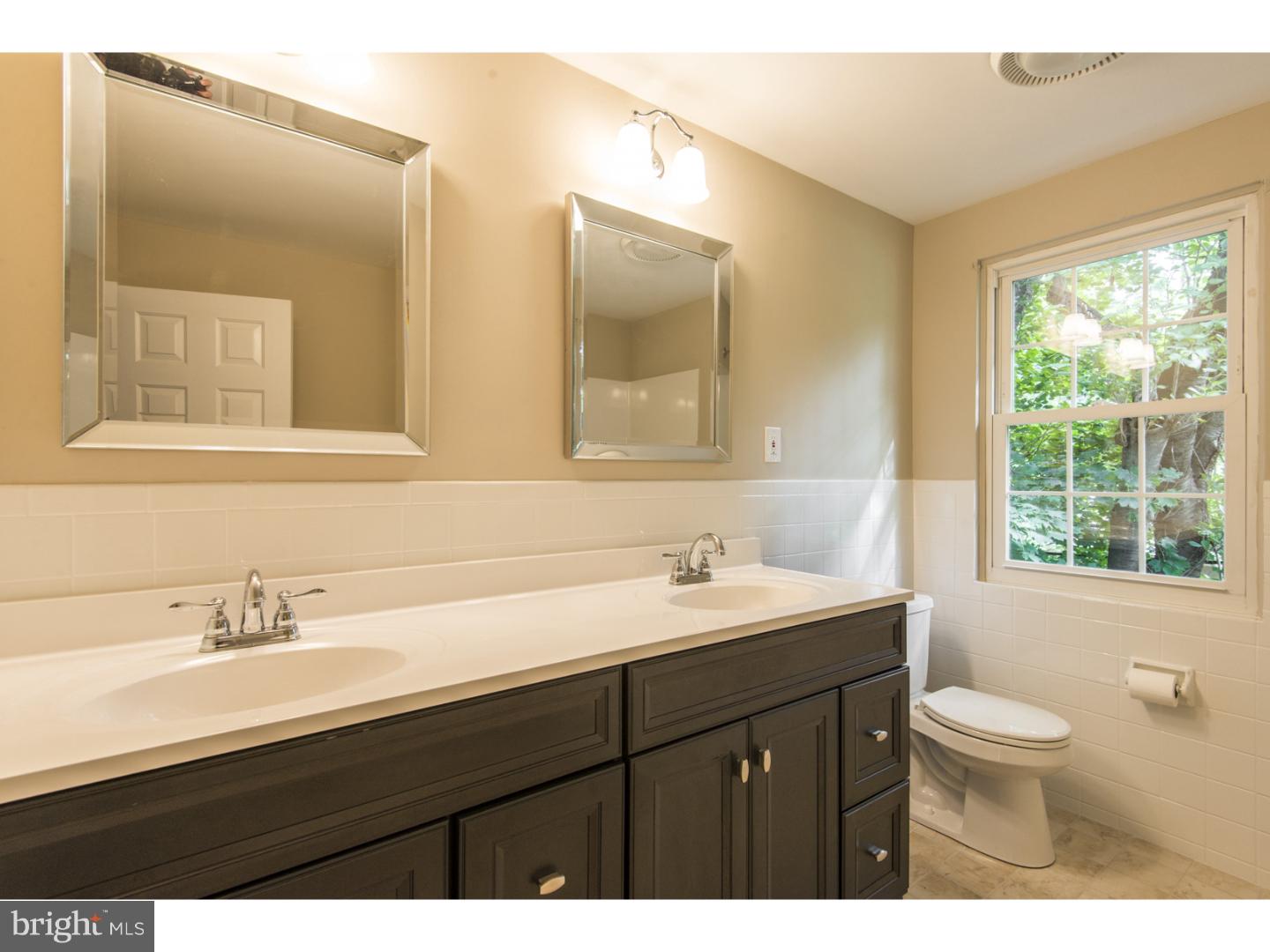 124 Jolind Road Paoli, PA 19301 - Photo 18 of 25 Bathroom