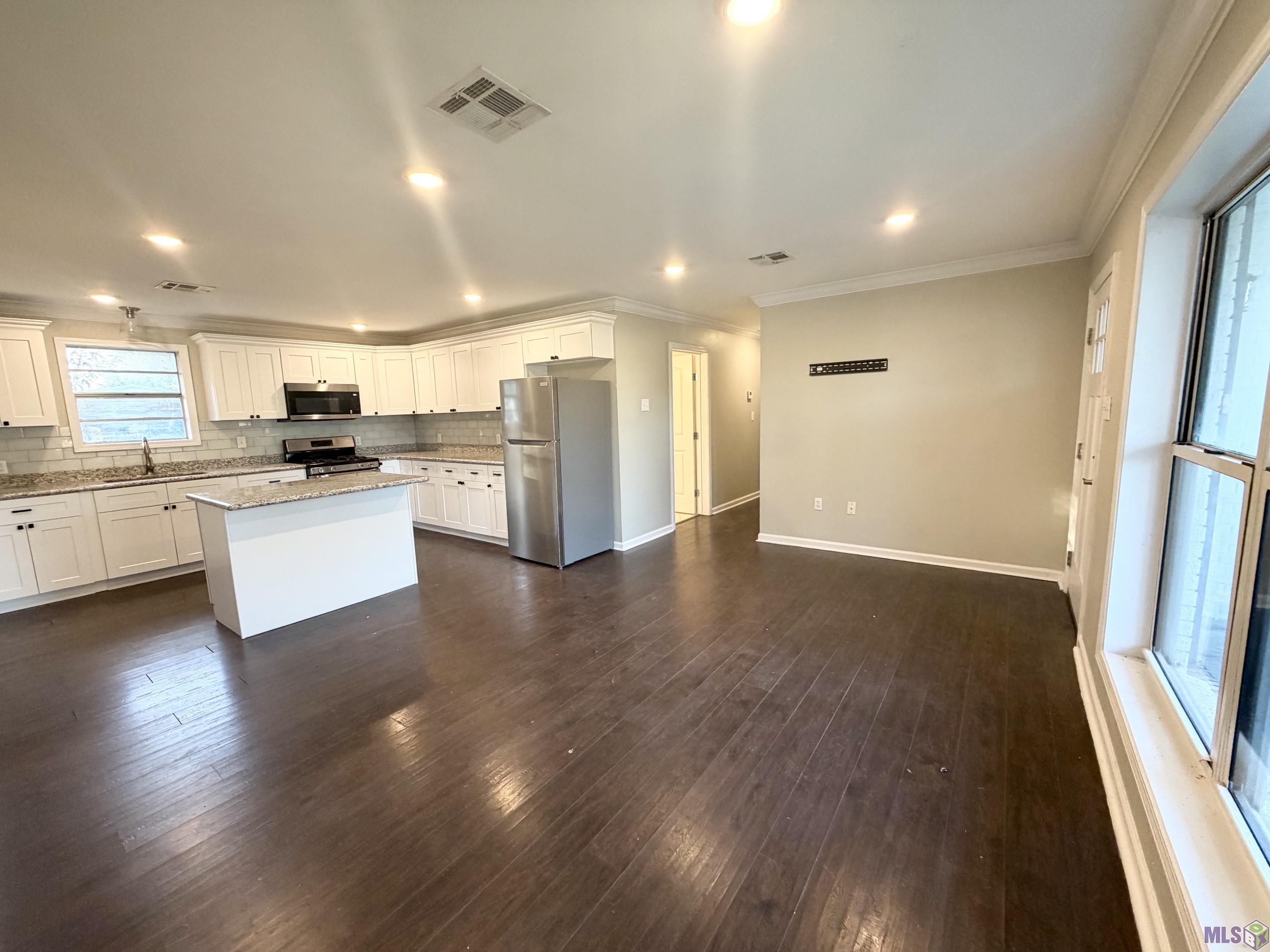 496 St Philip Street Raceland, LA 70394 - Photo 6 of 20 Dining Area