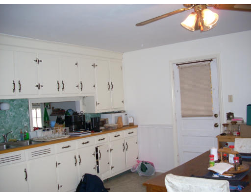 123 Lancashire Road Springfield, MA 01104 - Photo 6 of 15 Gallery Image 6