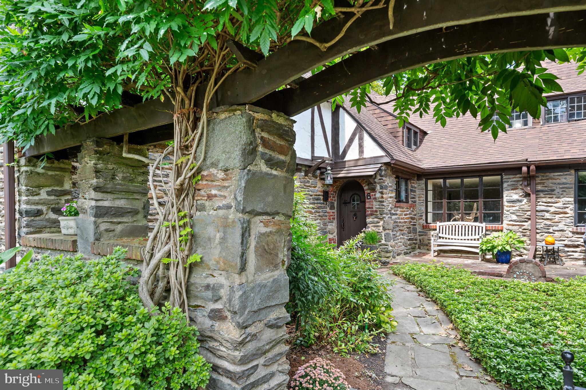 419 Arthurs Round Table Wynnewood, PA 19096 - Photo 39 of 51