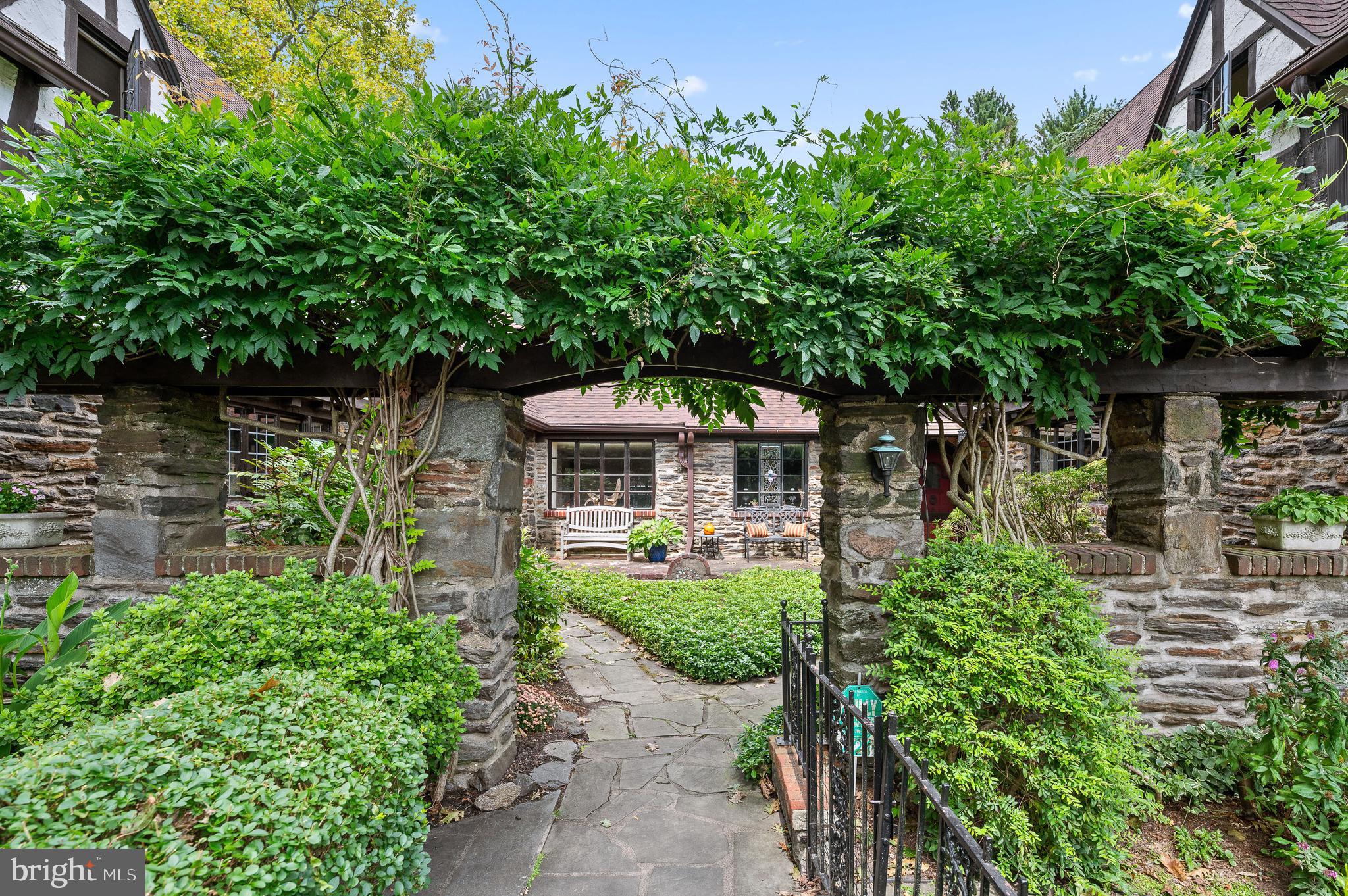 419 Arthurs Round Table Wynnewood, PA 19096 - Photo 42 of 51