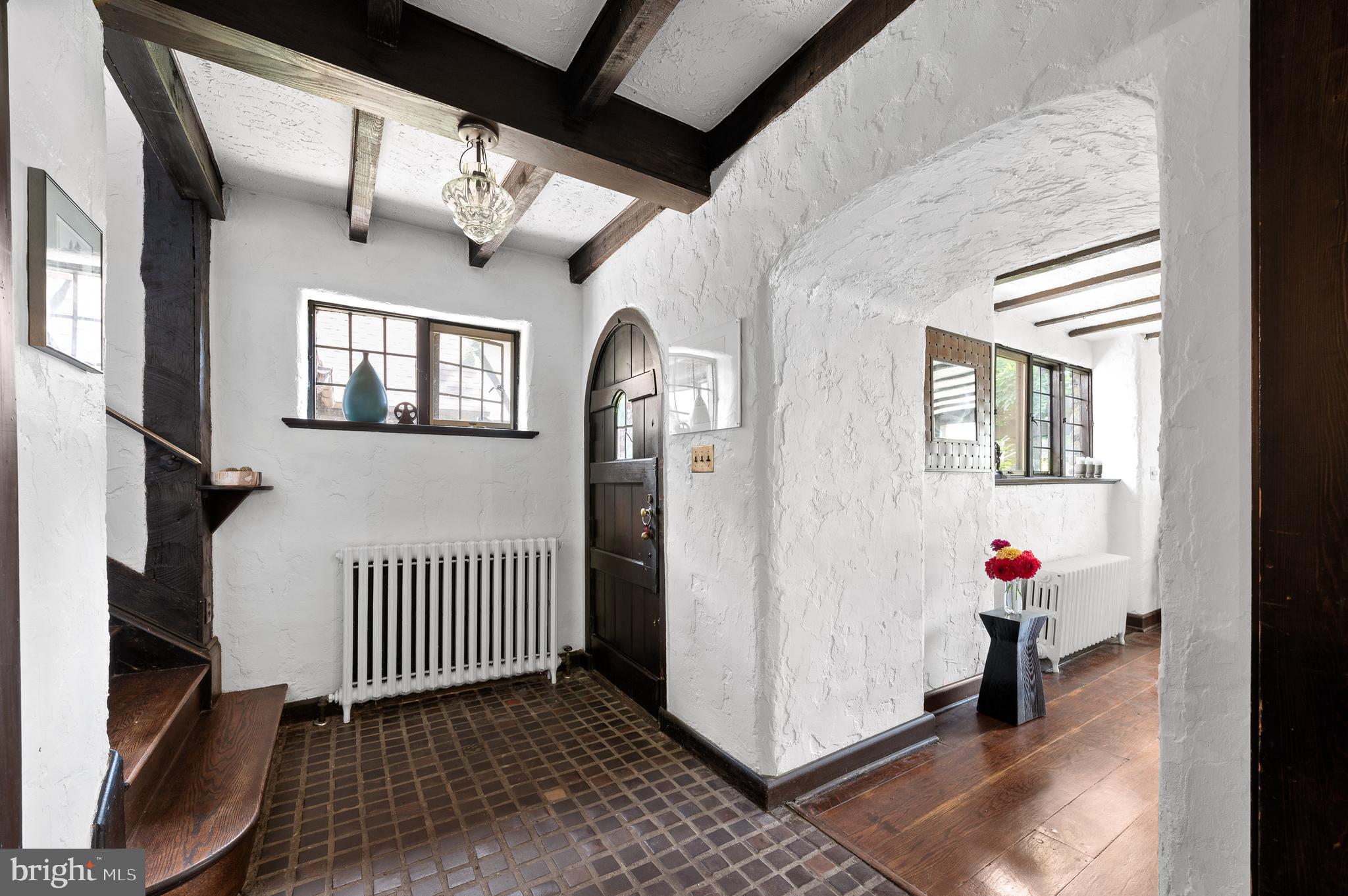 419 Arthurs Round Table Wynnewood, PA 19096 - Photo 8 of 51