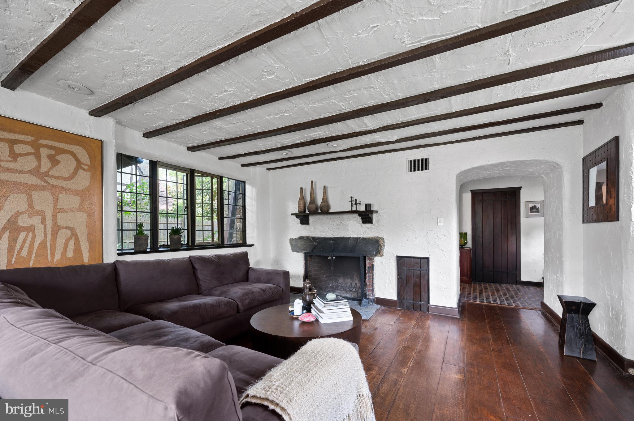 419 Arthurs Round Table Wynnewood, PA 19096 - Photo 10 of 51