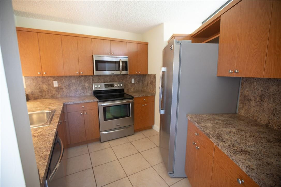 8392 Trent Court, Unit B Boca Raton, FL 33433 - Photo 11 of 23 Photo 11