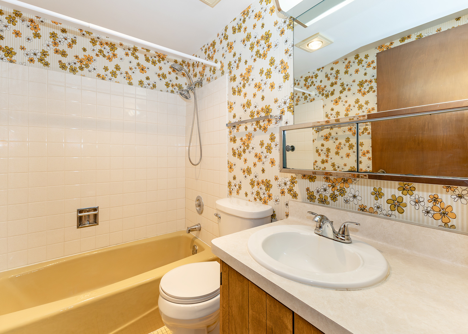 420 Margaret Street Atkinson, IL 61235 - Photo 18 of 26 a bathroom with a sink toilet and shower