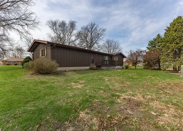 $199,000 | 420 Margaret Street, Atkinson, IL 61235