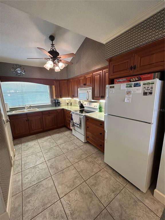 11001 Southeast Sunset Harbor Road, Unit A04 Summerfield, FL 34491 - Photo 3 of 20