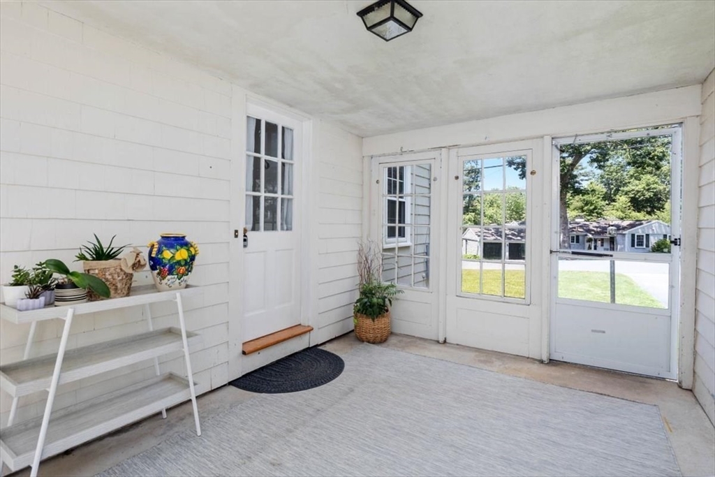 8 Hancock Road Hingham, MA 02043 - Photo 12 of 28 Gallery Image 12