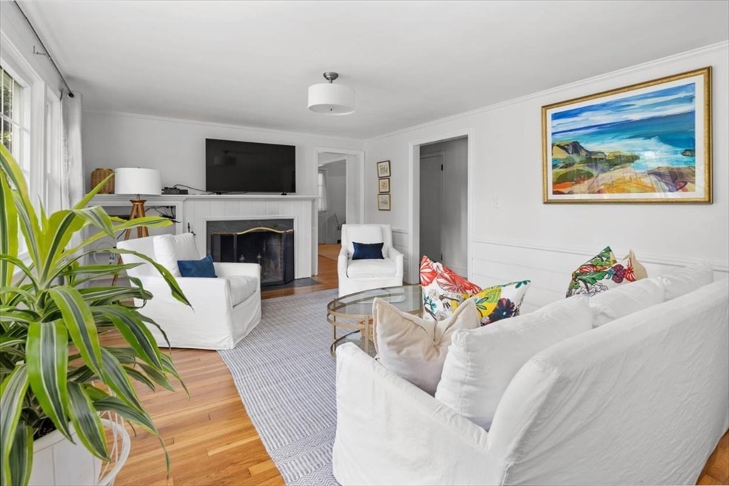 8 Hancock Road Hingham, MA 02043 - Photo 8 of 28 Gallery Image 8