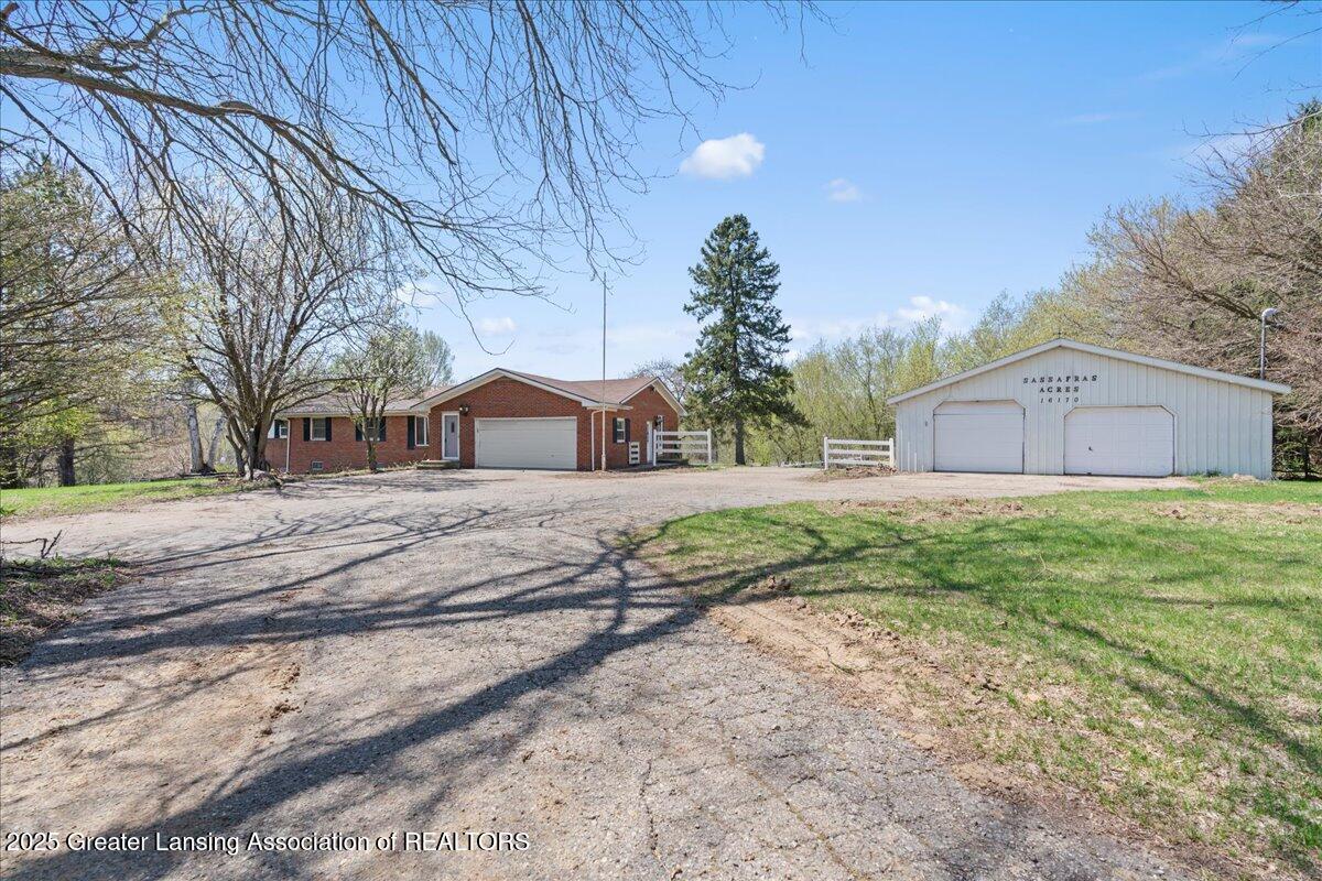 16170 South Wacousta Road Grand Ledge, MI 48837 - Photo 43 of 56 16-Media Jett - 13