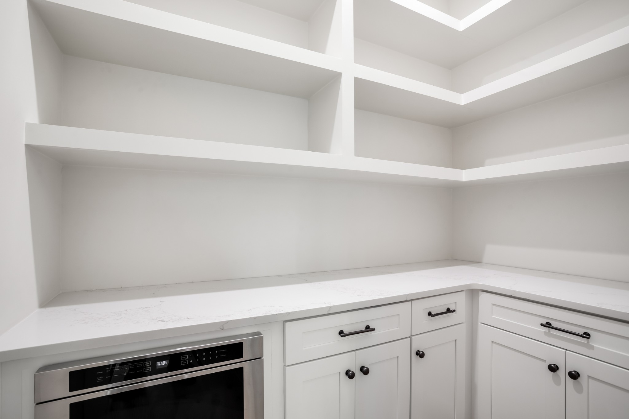 709 Brook Hollow Road Nashville, TN 37205 - Photo 25 of 55 a view of white cabinets