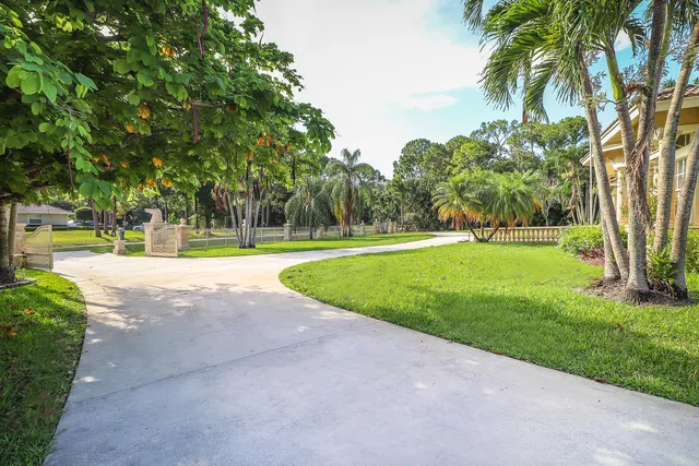 $1,916,600 | 15314 70th Trail North, Palm Beach Gardens, FL 33418
