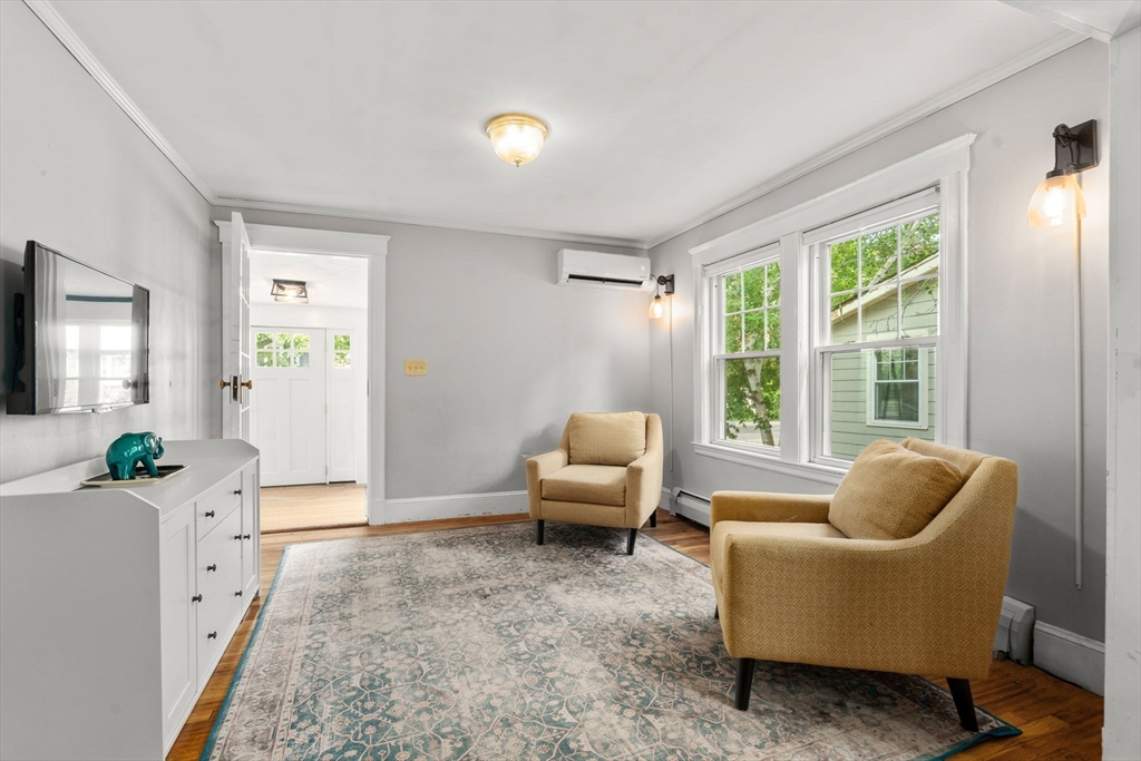 22 Bradford Road Milton, MA 02186 - Photo 4 of 23