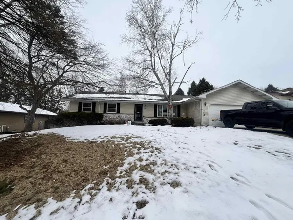$440,000 | 5026 Piccadilly Drive, Madison, WI 53714