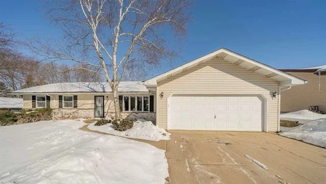 $460,000 | 5026 Piccadilly Drive, Madison, WI 53714