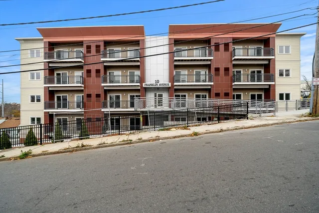 $130,000 | 10 Franklin Avenue, Unit 404, Revere, MA 02151