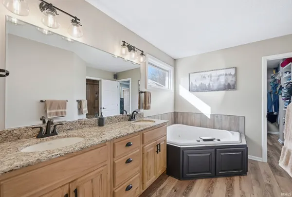 $499,900 | 10401 Woodland Ridge West, Fort Wayne, IN 46804