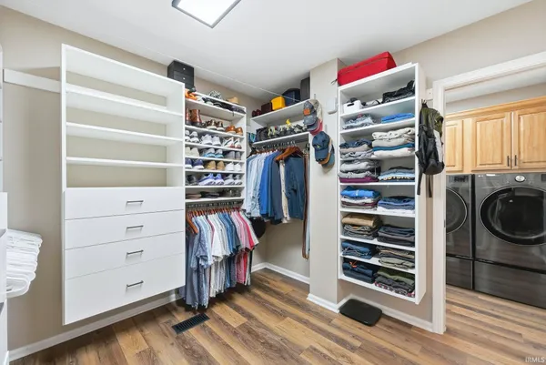 $499,900 | 10401 Woodland Ridge West, Fort Wayne, IN 46804