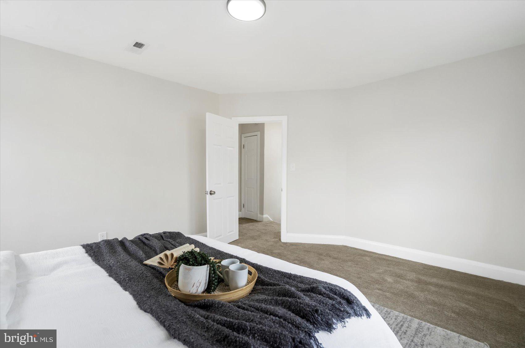628 Aldershot Road Baltimore, MD 21229 - Photo 15 of 33