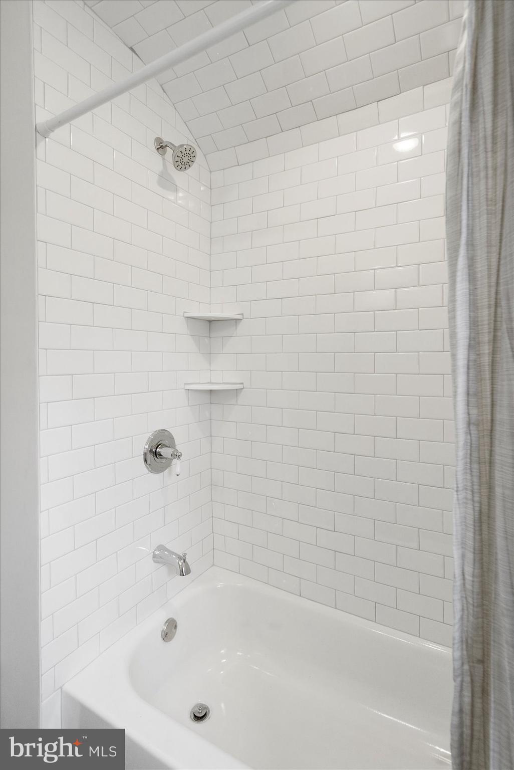 628 Aldershot Road Baltimore, MD 21229 - Photo 21 of 33