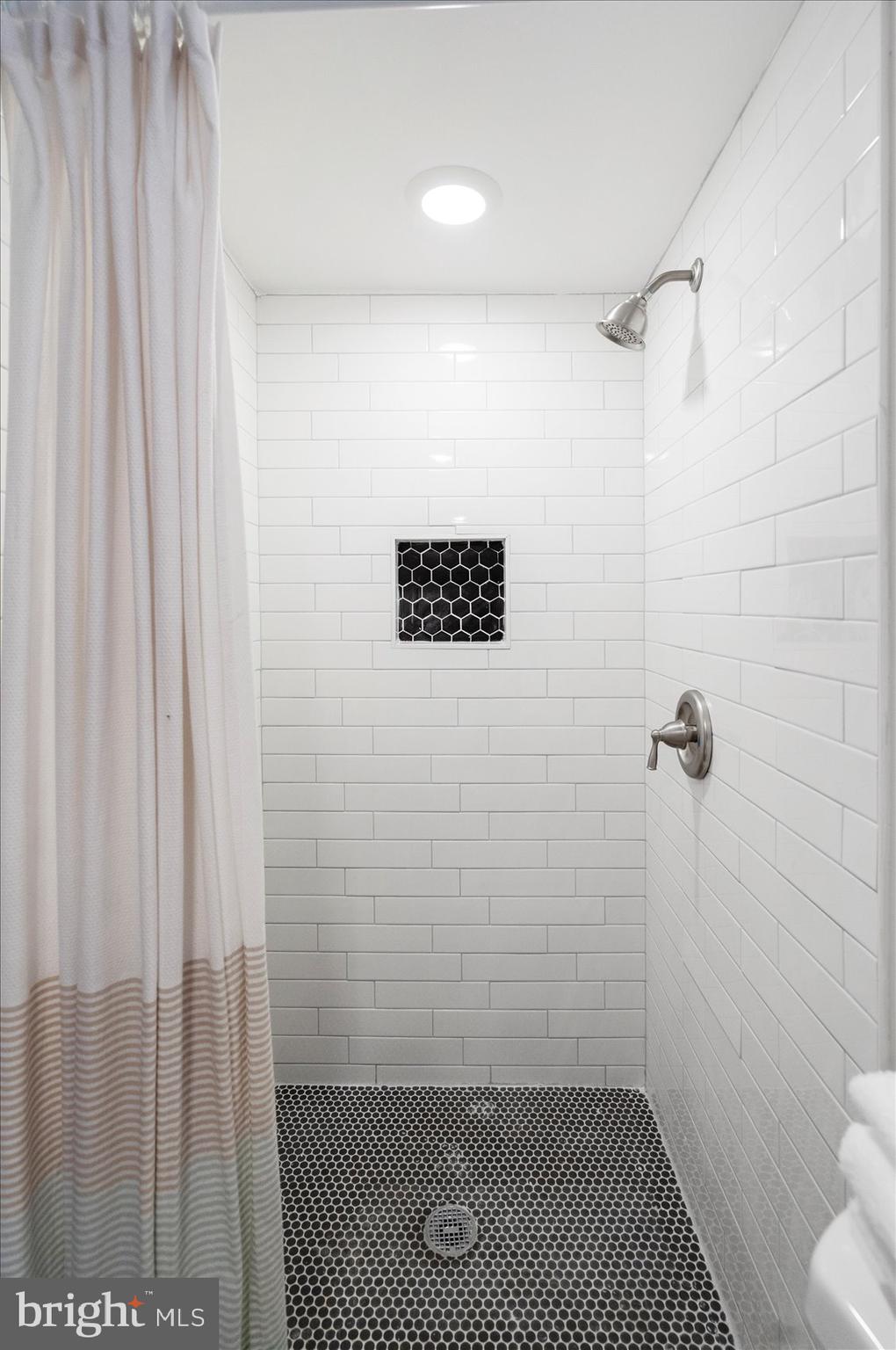 628 Aldershot Road Baltimore, MD 21229 - Photo 28 of 33