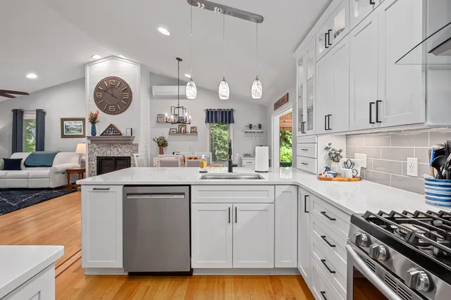 $925,000 | 53 Drummer Trail, Laconia, NH 03246