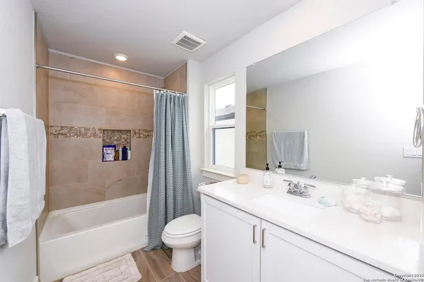 $2,450 | 16011 Babcock Road, Unit 13, San Antonio, TX 78255