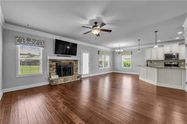 $2,799 | 304 Red Cap Circle, Jefferson, GA 30549