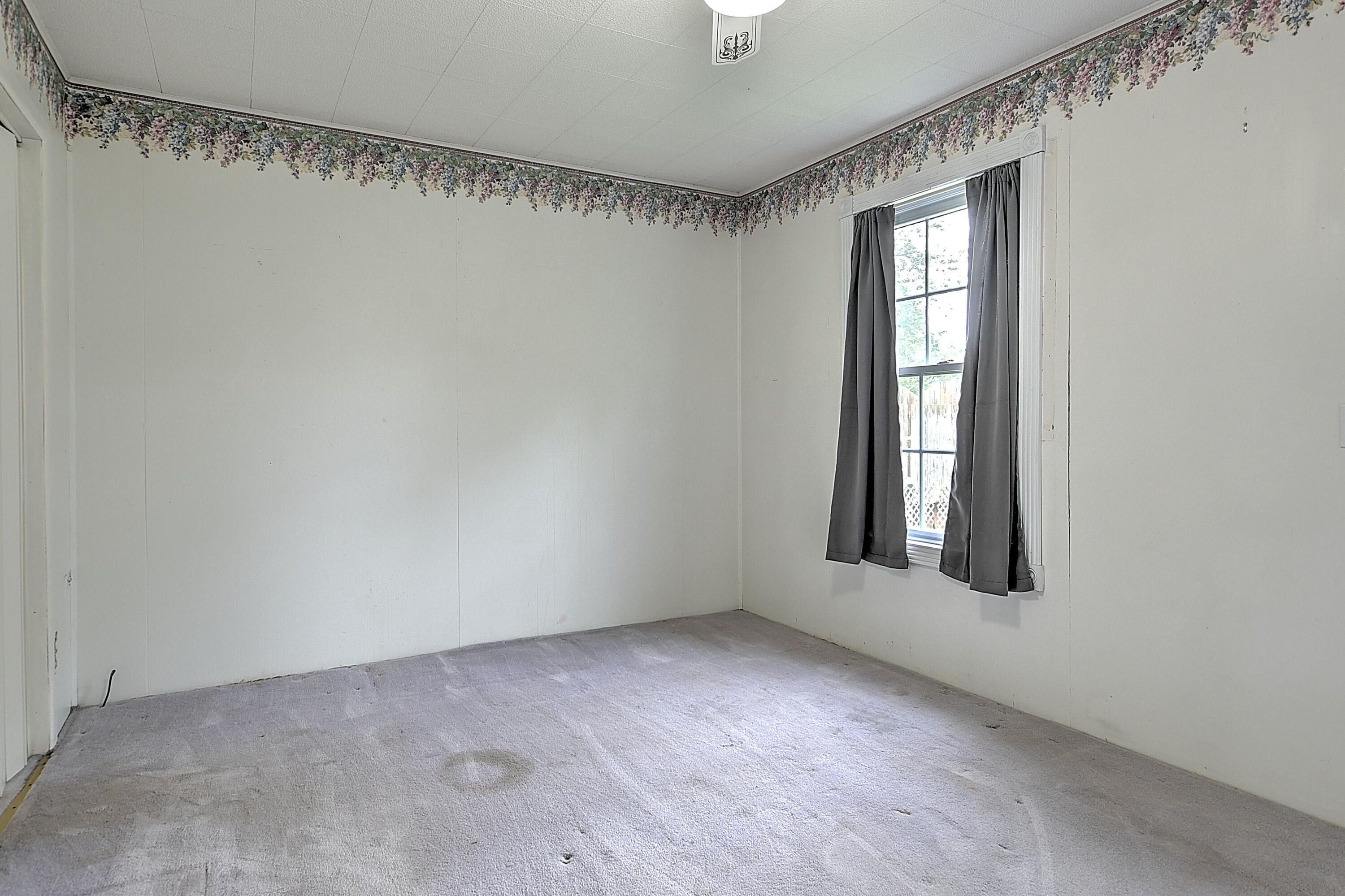 472 Pleasant Grove Road Bluff City, TN 37618 - Photo 22 of 31 472 Pleasant Grove-11