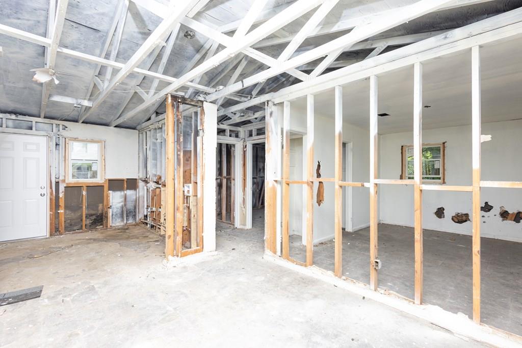 776 Terminal Court Columbus, GA 31906 - Photo 2 of 17 a view of entryway