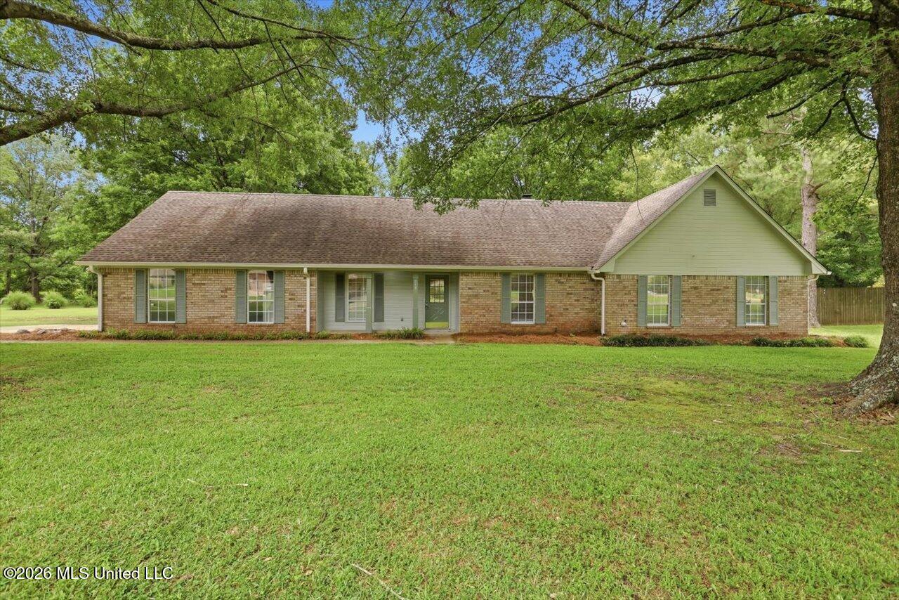 119 Falcon Ridge Drive Raymond, MS 39154 - Photo 1 of 29 01-119 Falcon Ridge Dr _ Hometoursms.com