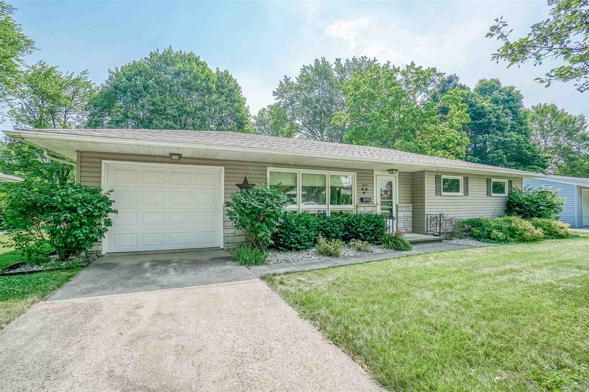 433 Stratton Way Decatur, IN 46733 - Photo 3 of 35