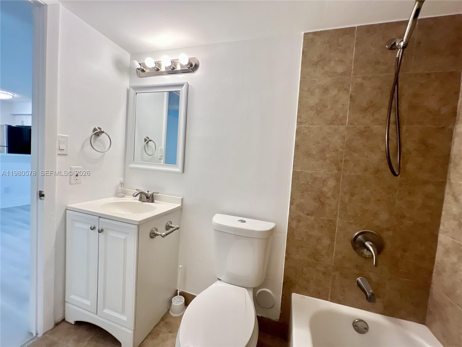 640 South Park Road, Unit 124 Hollywood, FL 33021 - Photo 15 of 31 Photo 15