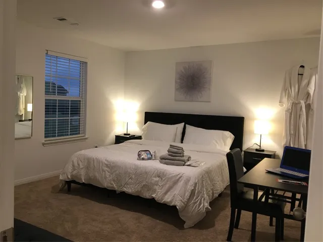 $2,400 | 17808 Speculator Lane, Elgin, TX 78621